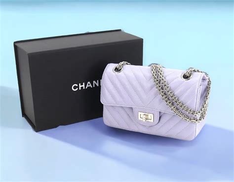 chanel mini reissue chevron